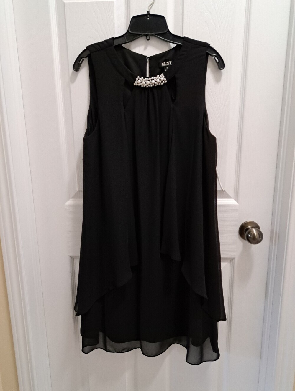 SLNY Black Sleeveless Layered Shift Dress Faux Pearl Accent Womens Size 14 Black